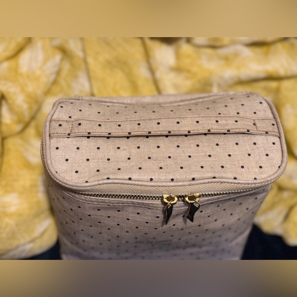 Kate Spade FabFitFun out to Lunch Insulated Polka Deco Dot Tote (Beige) EUC - Picture 2 of 8